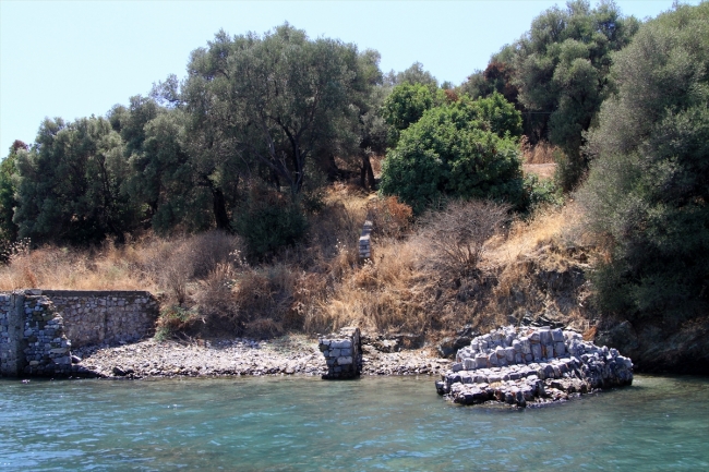 Tarihi kalıntıları ve sessizliğiyle turistlerin ilgi odağı: Şövalye Adası